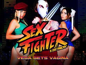 Christen Courtney & Rina Ellis & Luke Hardy in Sex Fighter: Vega Gets Vagina XXX Parody - Brazzers