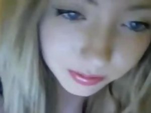 Prettiest Cam Girl Ever Flashes Tits - FreeHotCamGirls.com