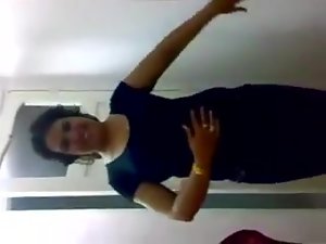 Egyptian girl dancing for her lover