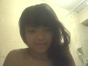 Sexy Laura 19 years old indo cute slut from HK 