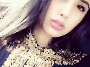 Gorgeous Paki Slut Mehreen showing boobs PART 3