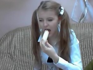 Russian webcam girl Merysimpson eats banana